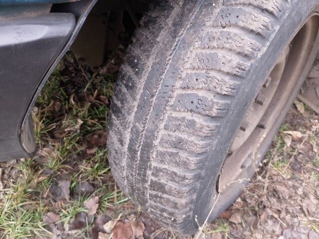 Зелений Шкода Фаворит, об'ємом двигуна 1.3 л та пробігом 323 тис. км за 628 $, фото 5 на Automoto.ua