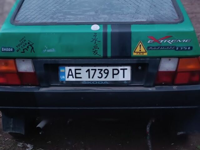 Зелений Шкода Фаворит, об'ємом двигуна 0 л та пробігом 13 тис. км за 1012 $, фото 2 на Automoto.ua