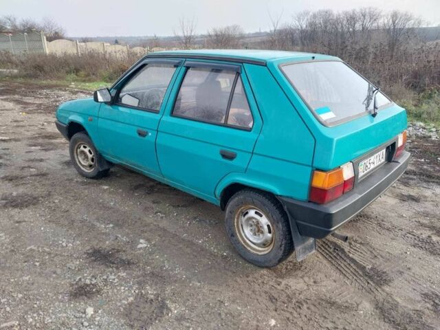 Зеленый Шкода Фаворит, объемом двигателя 1.3 л и пробегом 278 тыс. км за 1300 $, фото 3 на Automoto.ua