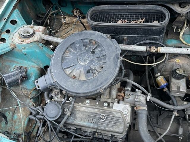 Зеленый Шкода Фаворит, объемом двигателя 1.3 л и пробегом 250 тыс. км за 355 $, фото 5 на Automoto.ua