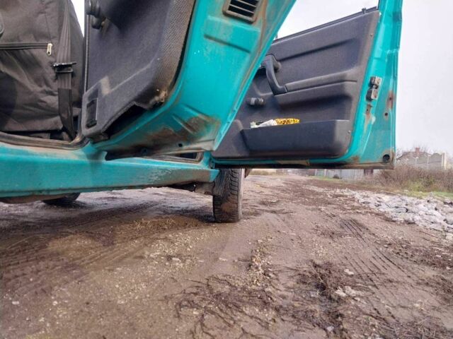 Зеленый Шкода Фаворит, объемом двигателя 1.3 л и пробегом 278 тыс. км за 1300 $, фото 8 на Automoto.ua