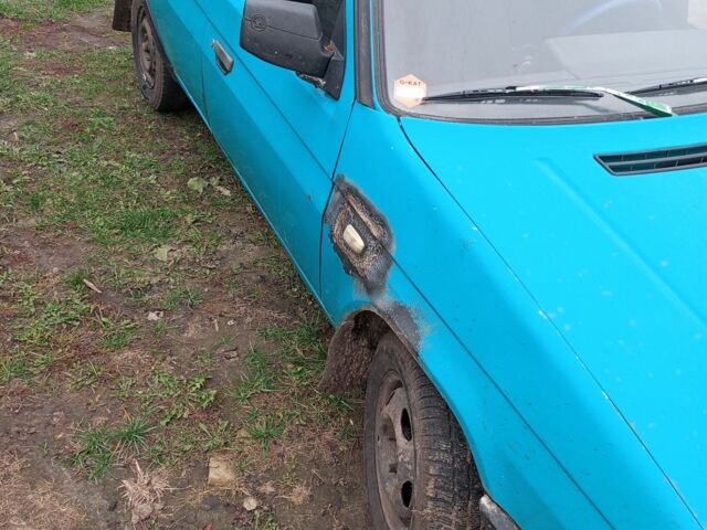 Зеленый Шкода Фаворит, объемом двигателя 1.3 л и пробегом 500 тыс. км за 900 $, фото 1 на Automoto.ua