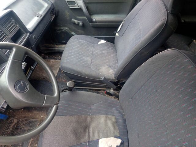 Зеленый Шкода Фаворит, объемом двигателя 1.3 л и пробегом 227 тыс. км за 500 $, фото 7 на Automoto.ua