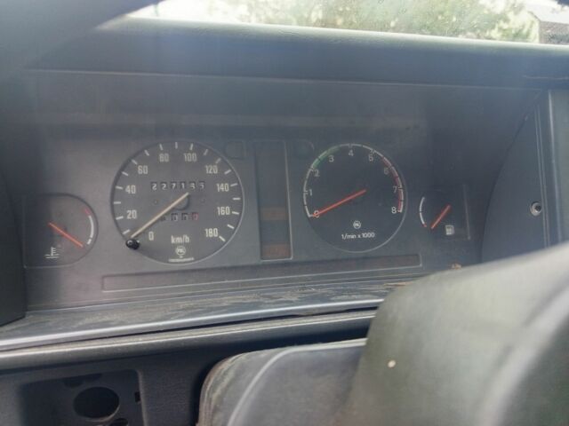 Зеленый Шкода Фаворит, объемом двигателя 1.3 л и пробегом 227 тыс. км за 500 $, фото 6 на Automoto.ua