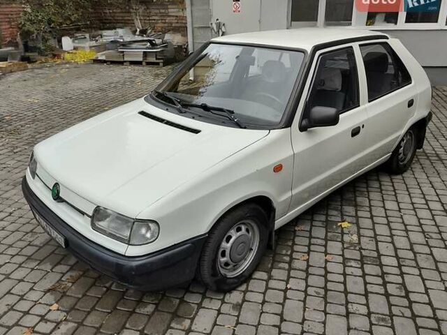 Білий Шкода Феліція, об'ємом двигуна 1.3 л та пробігом 100 тис. км за 1900 $, фото 2 на Automoto.ua