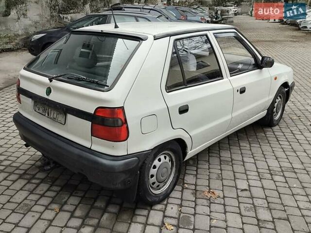 Білий Шкода Феліція, об'ємом двигуна 1.3 л та пробігом 100 тис. км за 1900 $, фото 8 на Automoto.ua