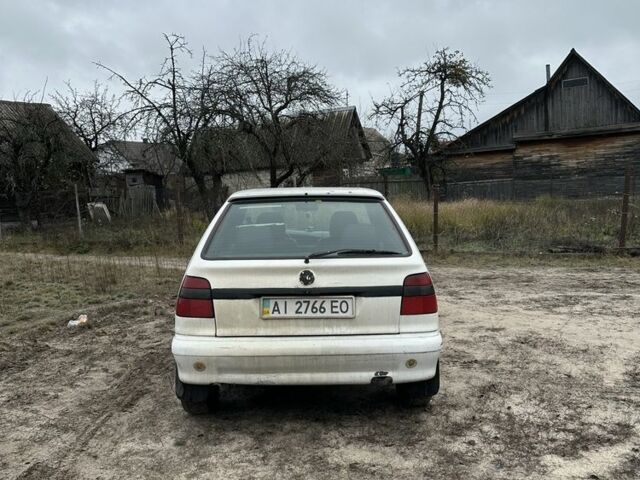 Белый Шкода Фелиция, объемом двигателя 1.3 л и пробегом 373 тыс. км за 945 $, фото 2 на Automoto.ua