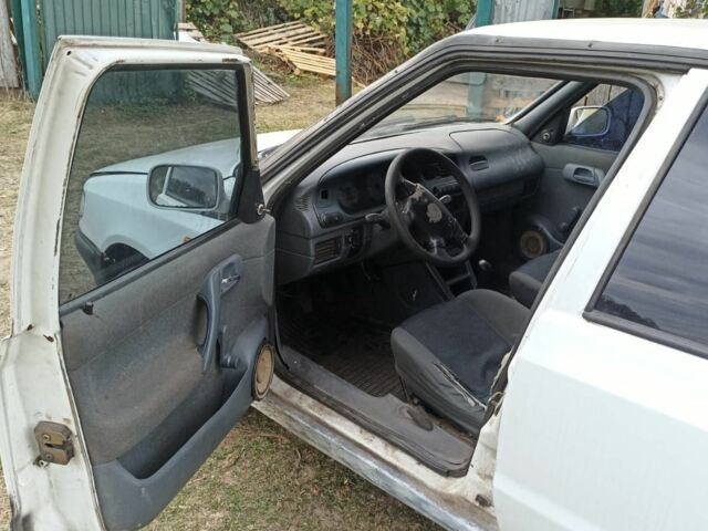 Белый Шкода Фелиция, объемом двигателя 1.3 л и пробегом 3 тыс. км за 721 $, фото 3 на Automoto.ua