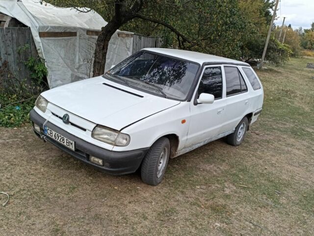 Белый Шкода Фелиция, объемом двигателя 1.3 л и пробегом 3 тыс. км за 721 $, фото 2 на Automoto.ua