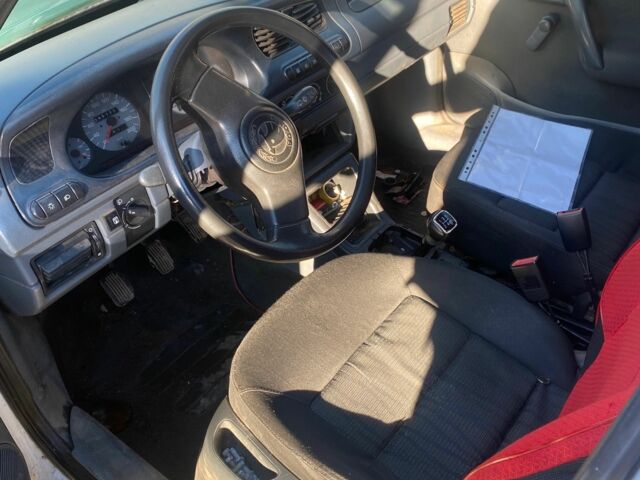 Белый Шкода Фелиция, объемом двигателя 1.6 л и пробегом 200 тыс. км за 1000 $, фото 6 на Automoto.ua