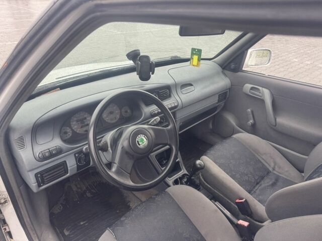 Белый Шкода Фелиция, объемом двигателя 1.3 л и пробегом 340 тыс. км за 500 $, фото 8 на Automoto.ua