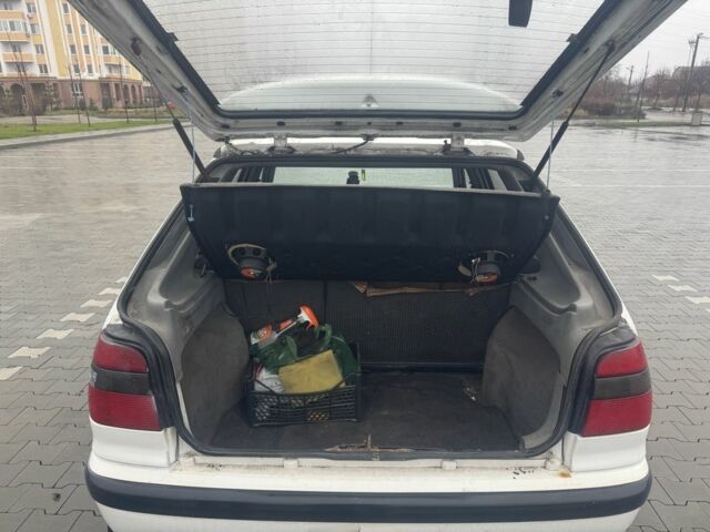 Белый Шкода Фелиция, объемом двигателя 1.3 л и пробегом 340 тыс. км за 500 $, фото 12 на Automoto.ua