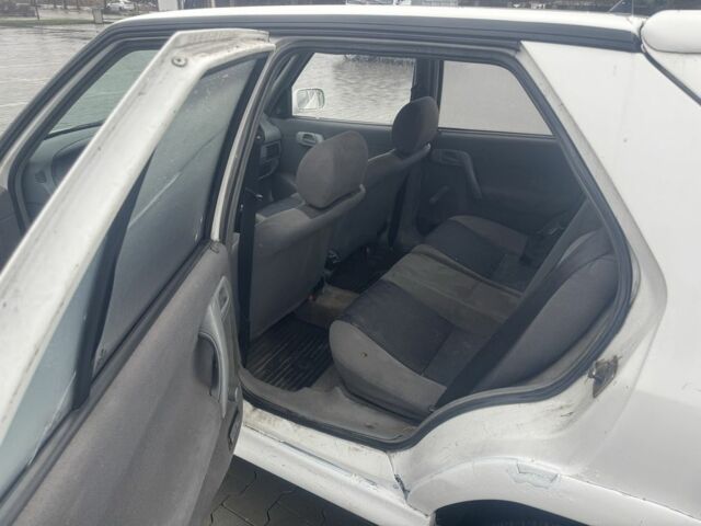 Белый Шкода Фелиция, объемом двигателя 1.3 л и пробегом 340 тыс. км за 500 $, фото 10 на Automoto.ua