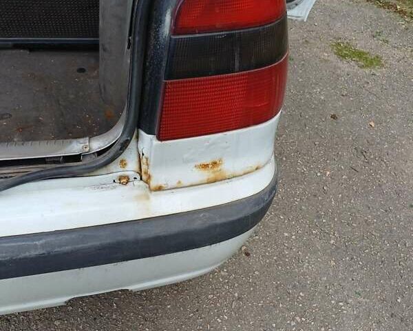 Білий Шкода Феліція, об'ємом двигуна 1.3 л та пробігом 285 тис. км за 1000 $, фото 18 на Automoto.ua
