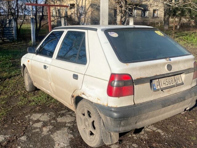 Белый Шкода Фелиция, объемом двигателя 1.6 л и пробегом 200 тыс. км за 1000 $, фото 4 на Automoto.ua