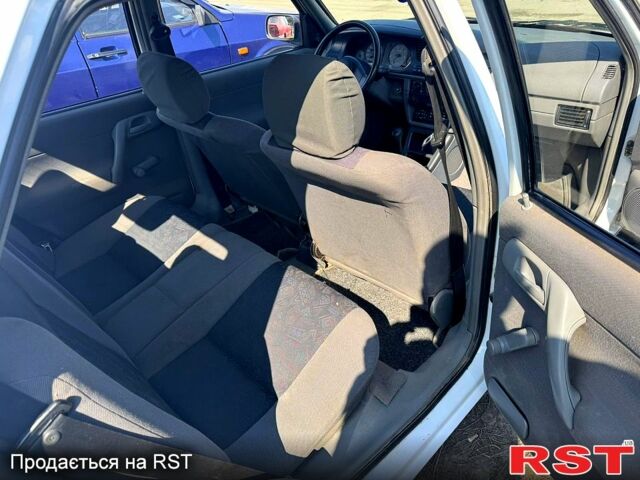 Білий Шкода Феліція, об'ємом двигуна 1.6 л та пробігом 280 тис. км за 1600 $, фото 5 на Automoto.ua