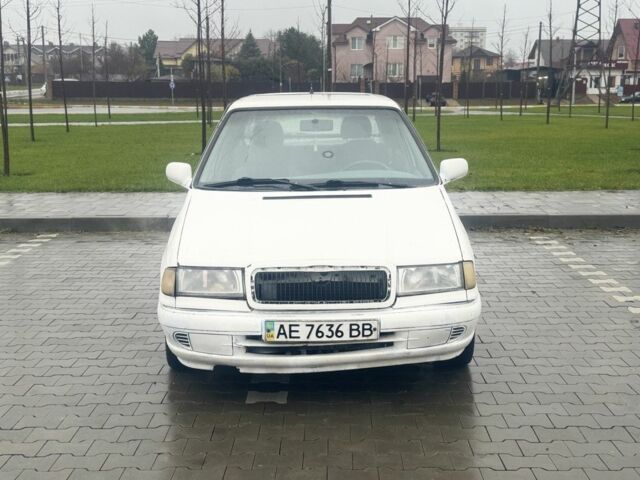 Белый Шкода Фелиция, объемом двигателя 1.3 л и пробегом 340 тыс. км за 500 $, фото 16 на Automoto.ua