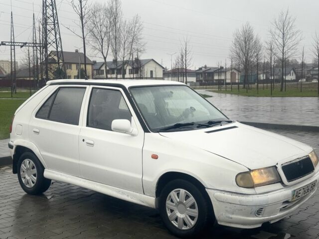 Белый Шкода Фелиция, объемом двигателя 1.3 л и пробегом 340 тыс. км за 500 $, фото 1 на Automoto.ua