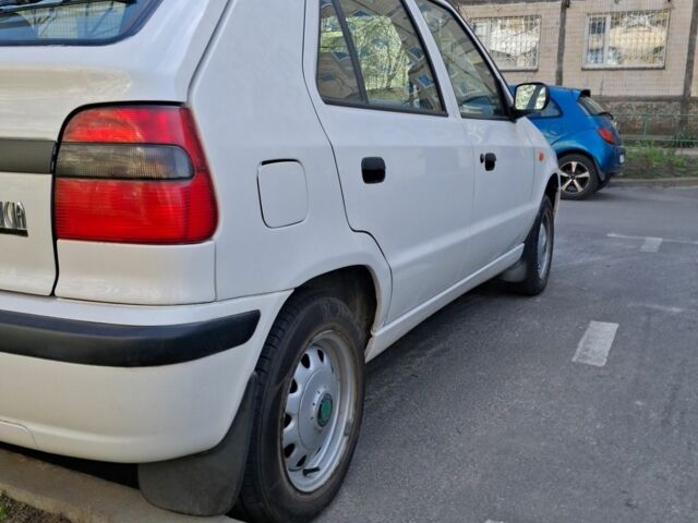 Білий Шкода Феліція, об'ємом двигуна 1.3 л та пробігом 141 тис. км за 2500 $, фото 12 на Automoto.ua