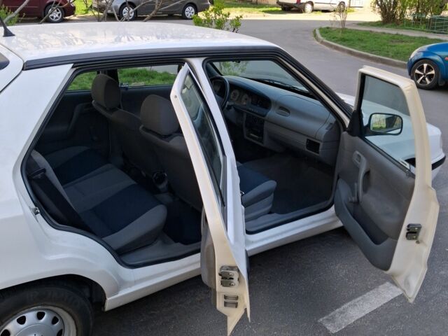 Білий Шкода Феліція, об'ємом двигуна 1.3 л та пробігом 141 тис. км за 2500 $, фото 8 на Automoto.ua