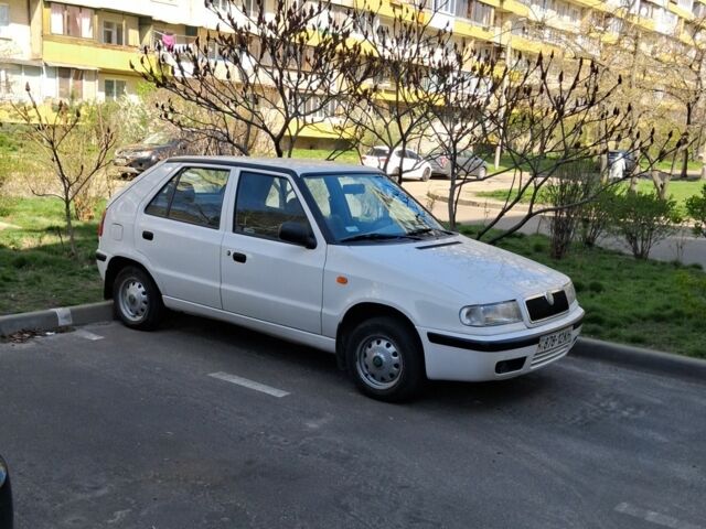 Білий Шкода Феліція, об'ємом двигуна 1.3 л та пробігом 141 тис. км за 2500 $, фото 19 на Automoto.ua