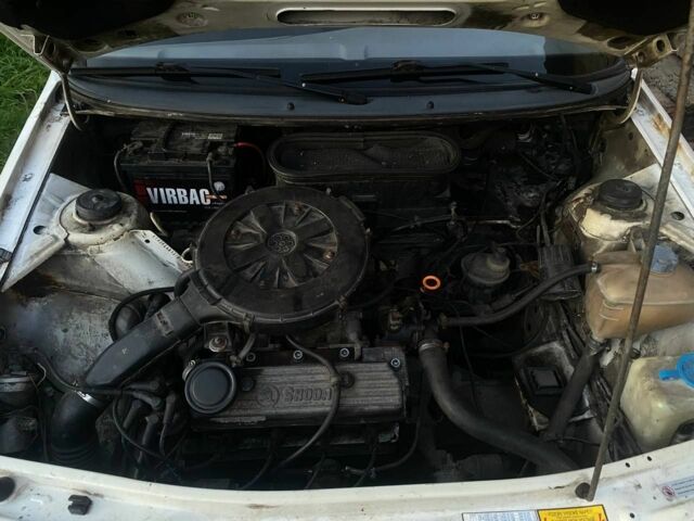 Белый Шкода Фелиция, объемом двигателя 1 л и пробегом 132 тыс. км за 700 $, фото 1 на Automoto.ua