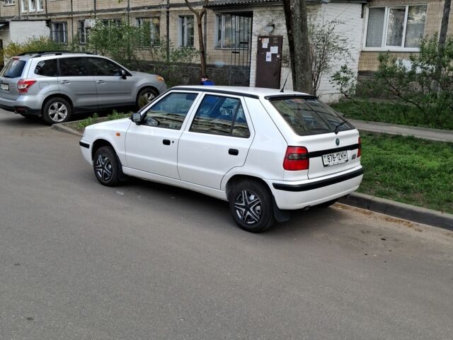 Білий Шкода Феліція, об'ємом двигуна 1.3 л та пробігом 141 тис. км за 2500 $, фото 4 на Automoto.ua