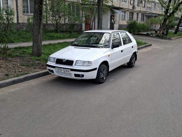 Білий Шкода Феліція, об'ємом двигуна 1.3 л та пробігом 141 тис. км за 2500 $, фото 1 на Automoto.ua