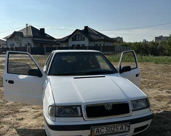 Белый Шкода Фелиция, объемом двигателя 1.3 л и пробегом 340 тыс. км за 1550 $, фото 1 на Automoto.ua