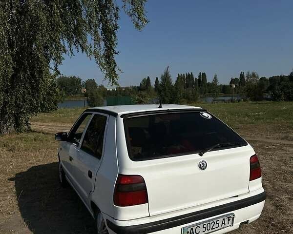 Белый Шкода Фелиция, объемом двигателя 1.3 л и пробегом 339 тыс. км за 1600 $, фото 7 на Automoto.ua