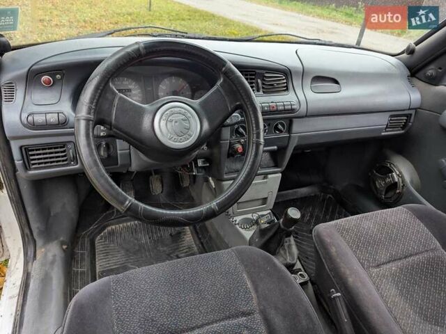 Білий Шкода Феліція, об'ємом двигуна 1.29 л та пробігом 500 тис. км за 1299 $, фото 12 на Automoto.ua