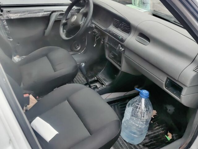 Белый Шкода Фелиция, объемом двигателя 1.3 л и пробегом 300 тыс. км за 1300 $, фото 1 на Automoto.ua