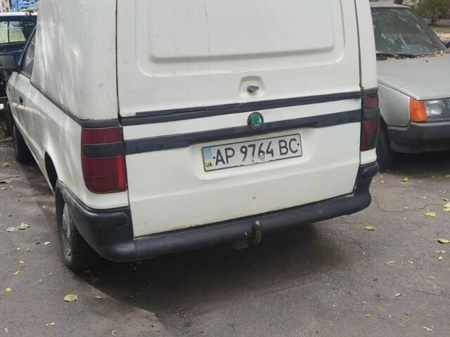 Белый Шкода Фелиция, объемом двигателя 1.3 л и пробегом 180 тыс. км за 1100 $, фото 6 на Automoto.ua