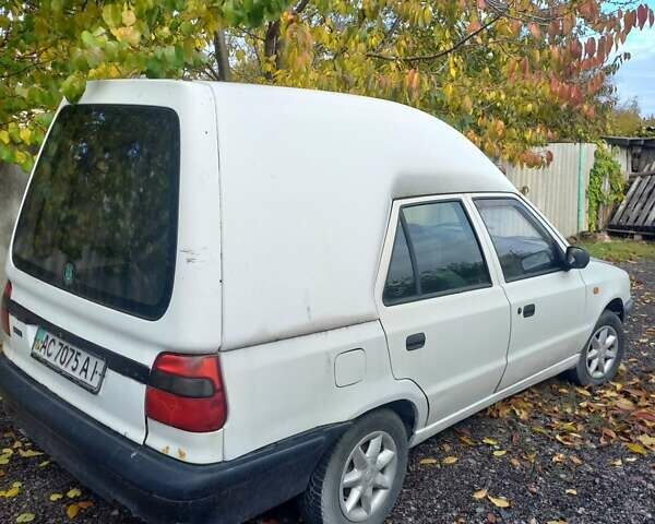 Белый Шкода Фелиция, объемом двигателя 1.3 л и пробегом 190 тыс. км за 2000 $, фото 7 на Automoto.ua