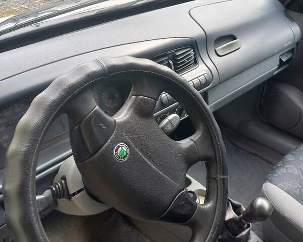 Белый Шкода Фелиция, объемом двигателя 1.3 л и пробегом 190 тыс. км за 2000 $, фото 2 на Automoto.ua