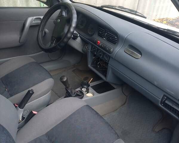 Белый Шкода Фелиция, объемом двигателя 1.3 л и пробегом 190 тыс. км за 2000 $, фото 1 на Automoto.ua