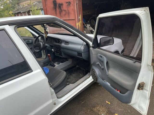 Белый Шкода Фелиция, объемом двигателя 1.3 л и пробегом 390 тыс. км за 1400 $, фото 6 на Automoto.ua