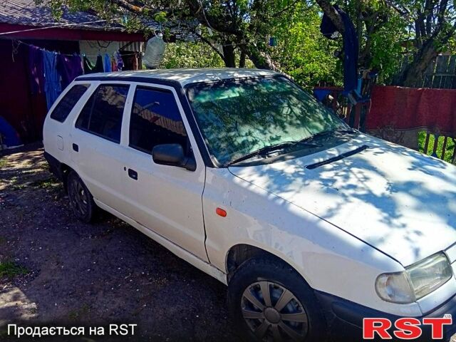 Білий Шкода Феліція, об'ємом двигуна 1.3 л та пробігом 0 тис. км за 850 $, фото 1 на Automoto.ua