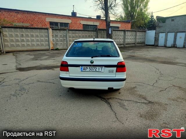 Білий Шкода Феліція, об'ємом двигуна 1.6 л та пробігом 102 тис. км за 2500 $, фото 6 на Automoto.ua