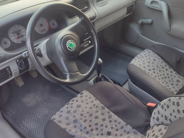 Белый Шкода Фелиция, объемом двигателя 1.6 л и пробегом 108 тыс. км за 2800 $, фото 4 на Automoto.ua