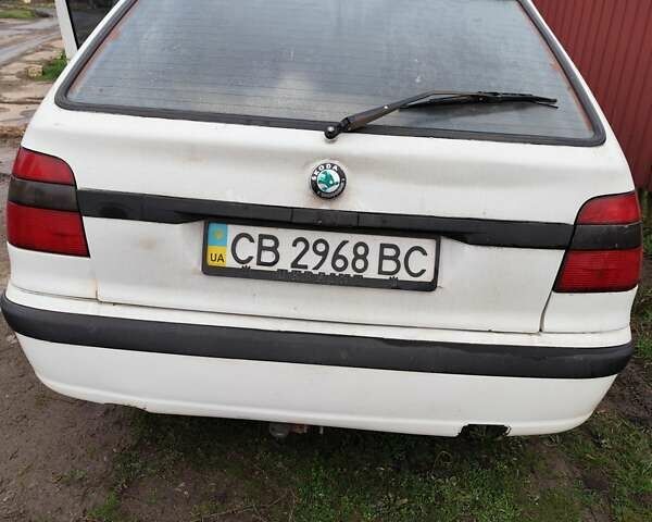 Белый Шкода Фелиция, объемом двигателя 1.6 л и пробегом 160 тыс. км за 1300 $, фото 6 на Automoto.ua