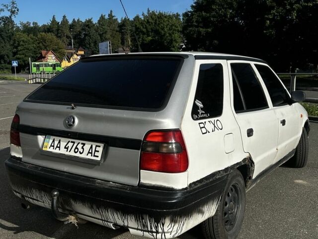 Белый Шкода Фелиция, объемом двигателя 1.6 л и пробегом 438 тыс. км за 1600 $, фото 3 на Automoto.ua