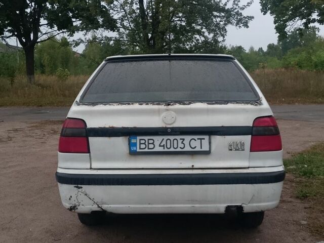 Белый Шкода Фелиция, объемом двигателя 1.3 л и пробегом 348 тыс. км за 1300 $, фото 3 на Automoto.ua