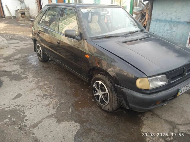 Черный Шкода Фелиция, объемом двигателя 1.6 л и пробегом 3 тыс. км за 2000 $, фото 1 на Automoto.ua