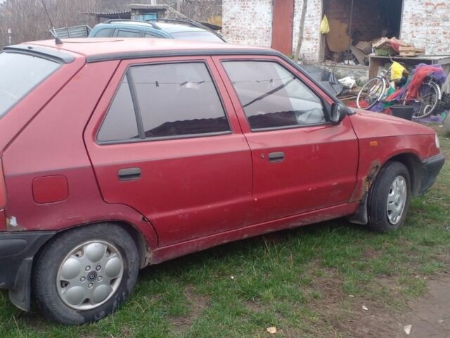 Червоний Шкода Феліція, об'ємом двигуна 1.3 л та пробігом 250 тис. км за 835 $, фото 5 на Automoto.ua