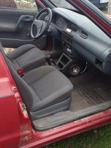 Червоний Шкода Феліція, об'ємом двигуна 1.3 л та пробігом 250 тис. км за 835 $, фото 6 на Automoto.ua