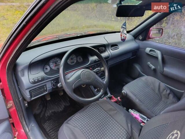 Красный Шкода Фелиция, объемом двигателя 1.29 л и пробегом 220 тыс. км за 1950 $, фото 9 на Automoto.ua