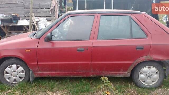 Червоний Шкода Феліція, об'ємом двигуна 1.3 л та пробігом 250 тис. км за 835 $, фото 1 на Automoto.ua