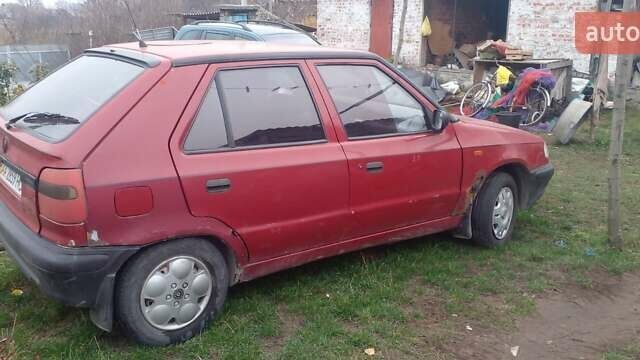 Червоний Шкода Феліція, об'ємом двигуна 1.3 л та пробігом 250 тис. км за 835 $, фото 3 на Automoto.ua