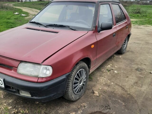 Червоний Шкода Феліція, об'ємом двигуна 1.3 л та пробігом 295 тис. км за 1700 $, фото 1 на Automoto.ua